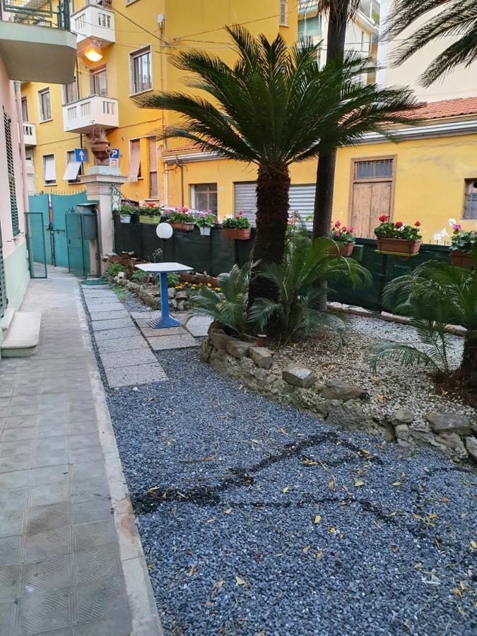 Villa Arcobaleno Rondo Garibaldi Sanremo Exterior photo